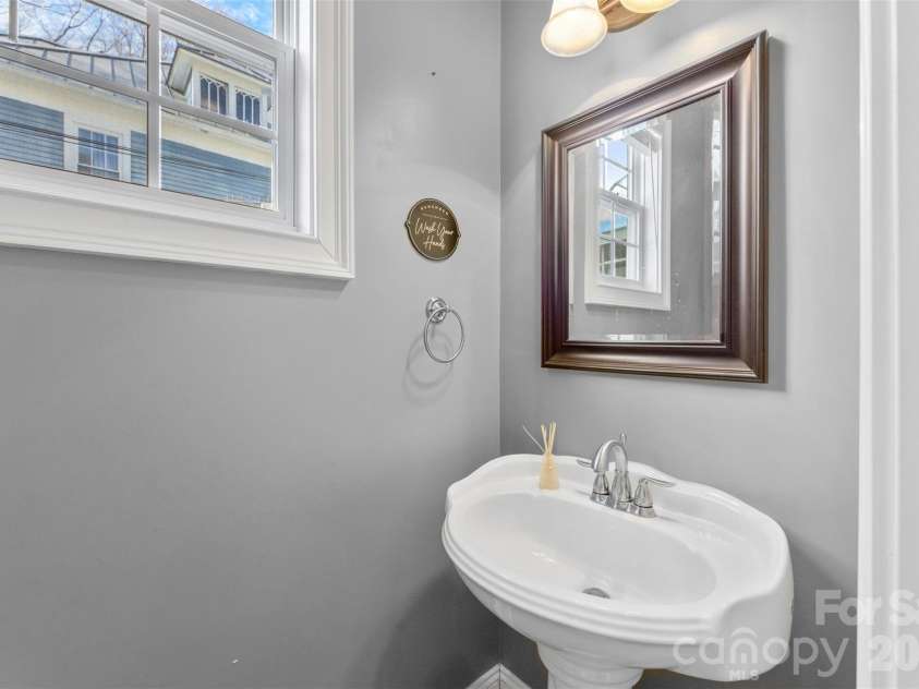 102 Savannahs Way, Kings Mountain, NC 28086.  MLS# CAR4344777, YatesRealty ID 21075. 