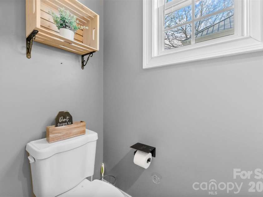 102 Savannahs Way, Kings Mountain, NC 28086.  MLS# CAR4344777, YatesRealty ID 21075. 