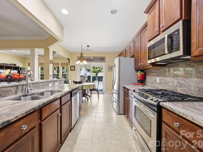 23119 kingfisher Drive, Fort Mill, SC 29707.  MLS# CAR4375156, YatesRealty ID 21076. 