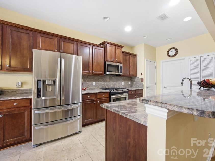 23119 kingfisher Drive, Fort Mill, SC 29707.  MLS# CAR4375156, YatesRealty ID 21076. 