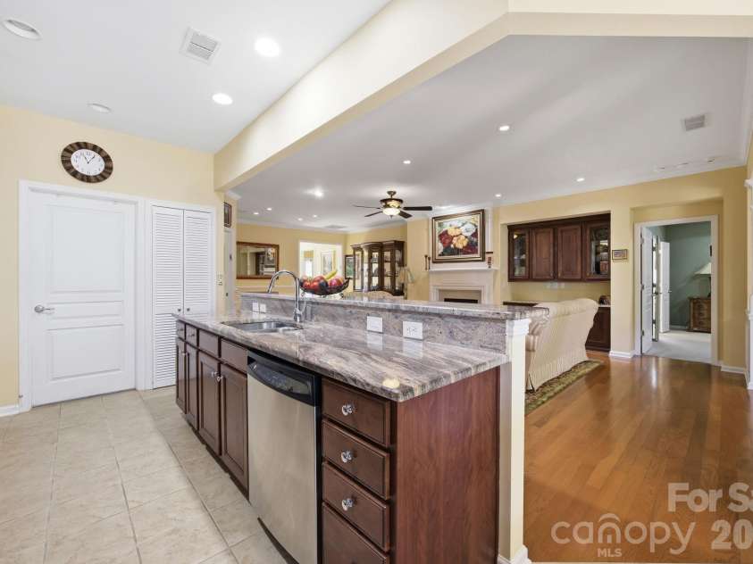 23119 kingfisher Drive, Fort Mill, SC 29707.  MLS# CAR4375156, YatesRealty ID 21076. 