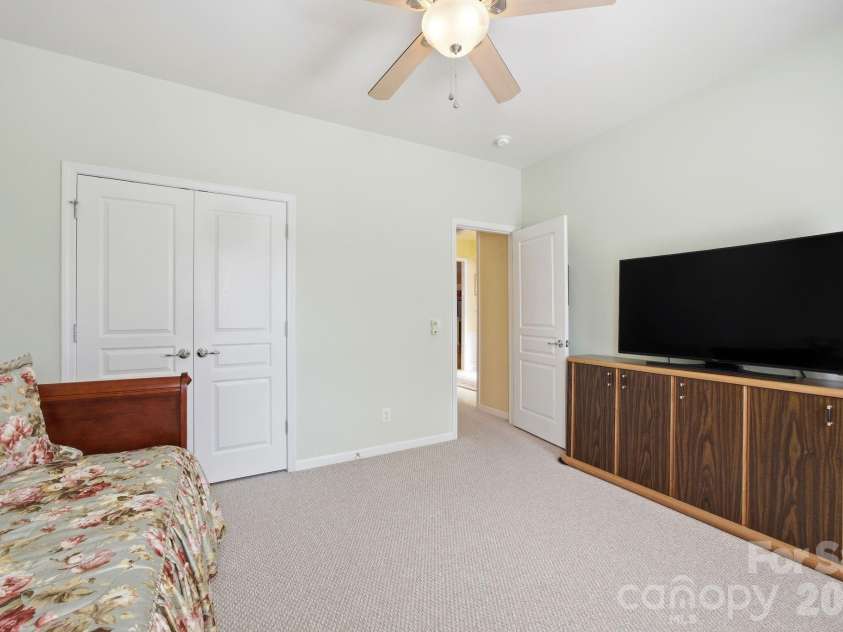 23119 kingfisher Drive, Fort Mill, SC 29707.  MLS# CAR4375156, YatesRealty ID 21076. 