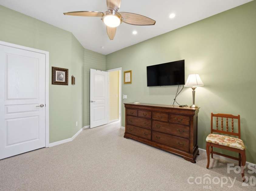 23119 kingfisher Drive, Fort Mill, SC 29707.  MLS# CAR4375156, YatesRealty ID 21076. 