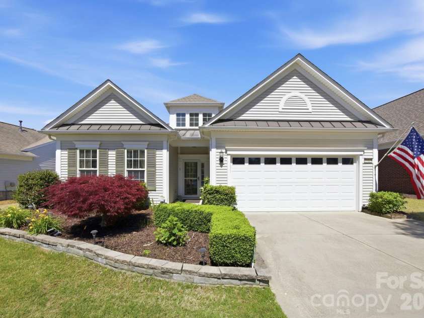 23119 kingfisher Drive, Fort Mill, SC 29707.  MLS# CAR4375156, YatesRealty ID 21076. 