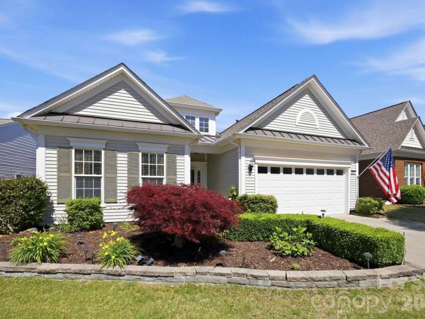 23119 kingfisher Drive, Fort Mill, SC 29707.  MLS# CAR4375156, YatesRealty ID 21076. 