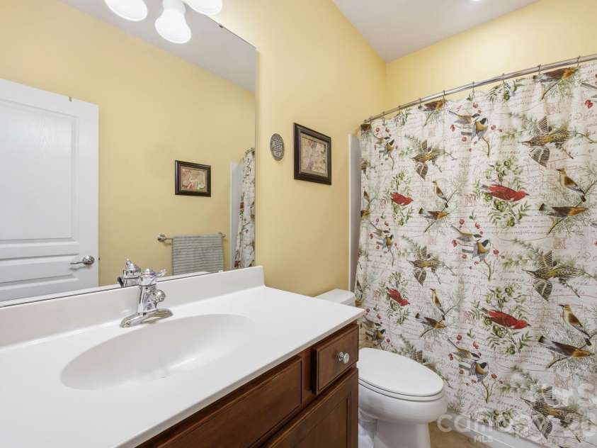 23119 kingfisher Drive, Fort Mill, SC 29707.  MLS# CAR4375156, YatesRealty ID 21076. Second bathroom