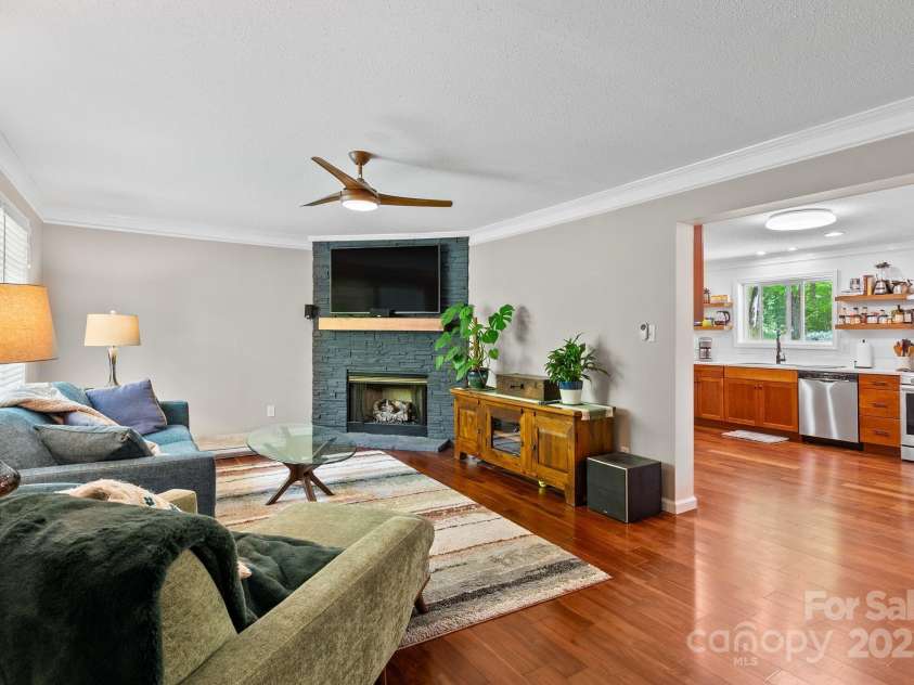 84 Varnadore Drive, Arden, NC 28704.  MLS# CAR4259739, YatesRealty ID 21076. 
