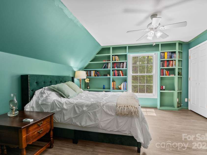 84 Varnadore Drive, Arden, NC 28704.  MLS# CAR4259739, YatesRealty ID 21076. 