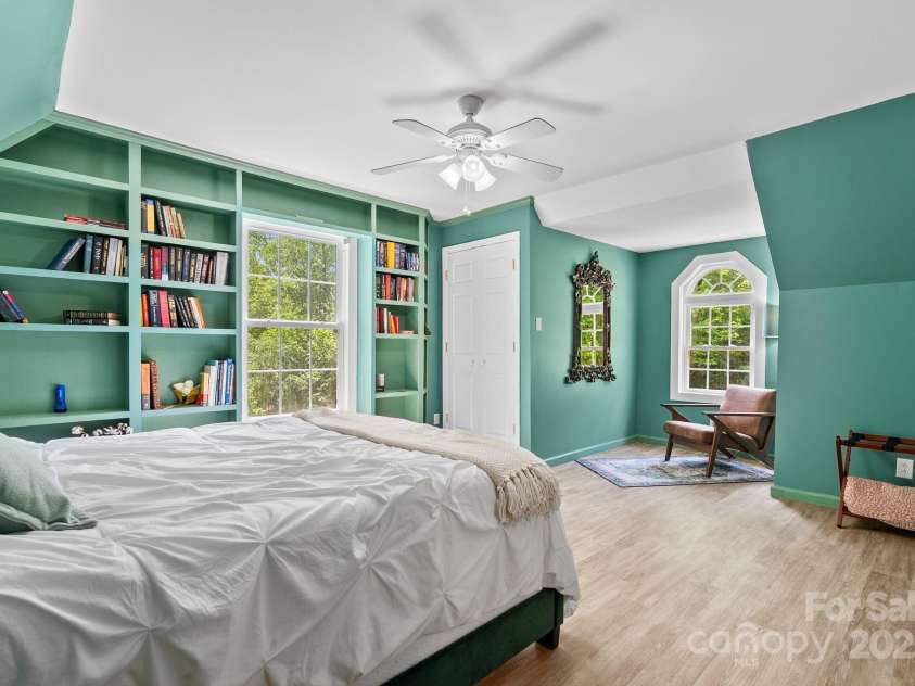84 Varnadore Drive, Arden, NC 28704.  MLS# CAR4259739, YatesRealty ID 21076. 