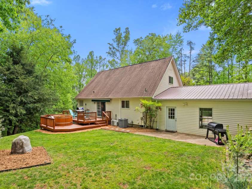 84 Varnadore Drive, Arden, NC 28704.  MLS# CAR4259739, YatesRealty ID 21076. 