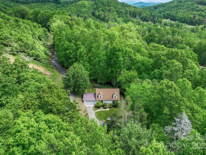 84 Varnadore Drive, Arden, NC 28704.  MLS# CAR4259739, YatesRealty ID 21076. 