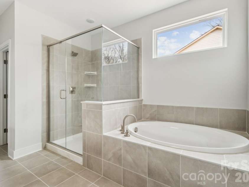 3504 Oasis Drive, Monroe, NC 28112.  MLS# CAR4342603, YatesRealty ID 21077. Primary  bath