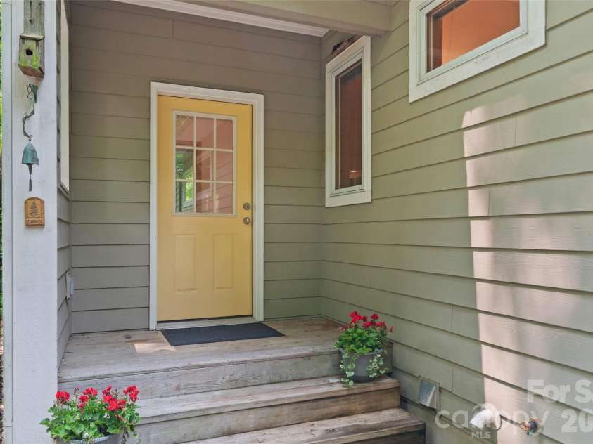 608 Brandywine Road, Waynesville, NC 28786.  MLS# CAR4362919, YatesRealty ID 21078. 