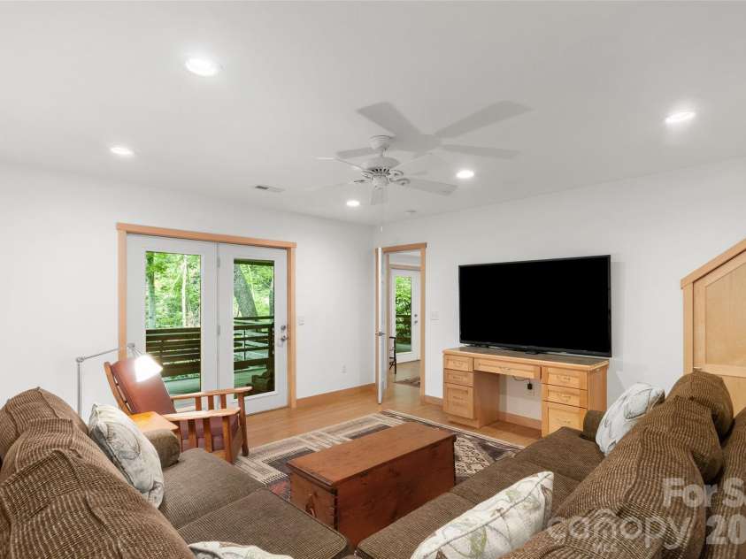 608 Brandywine Road, Waynesville, NC 28786.  MLS# CAR4362919, YatesRealty ID 21078. 