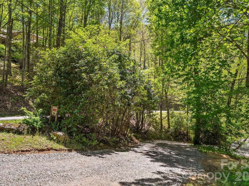 608 Brandywine Road, Waynesville, NC 28786.  MLS# CAR4362919, YatesRealty ID 21078. 