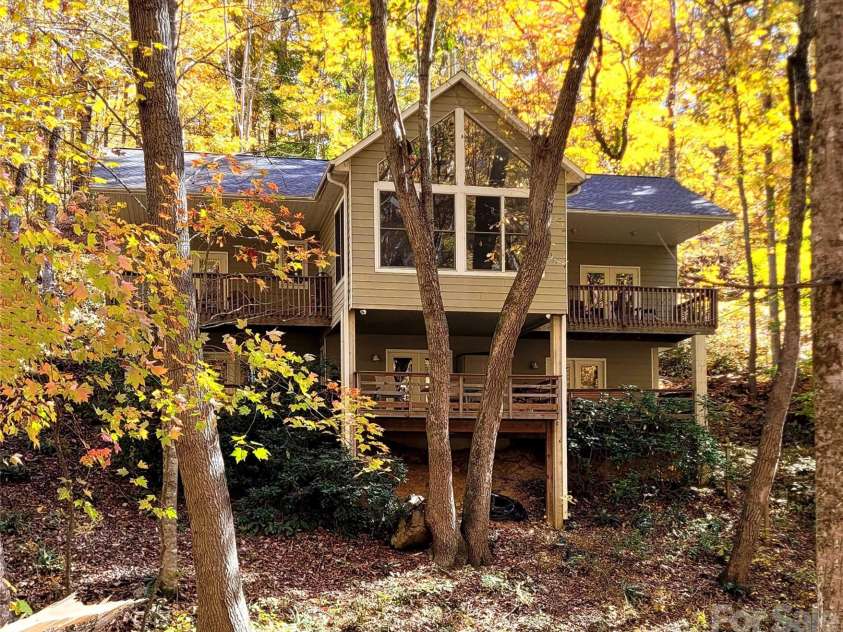 608 Brandywine Road, Waynesville, NC 28786.  MLS# CAR4362919, YatesRealty ID 21078. 