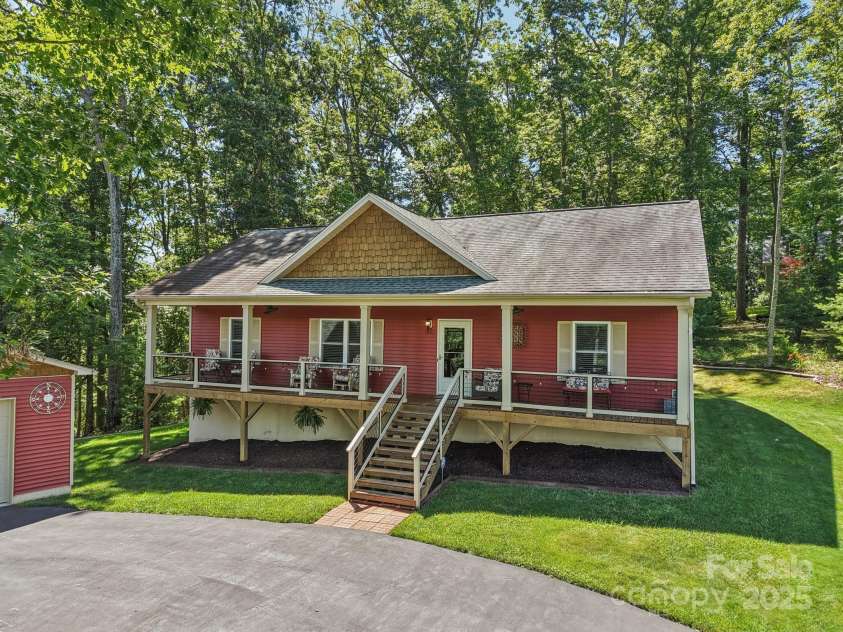39 Catatoga Lane, Mills River, NC 28759.  MLS# CAR4272805, YatesRealty ID 21080. 