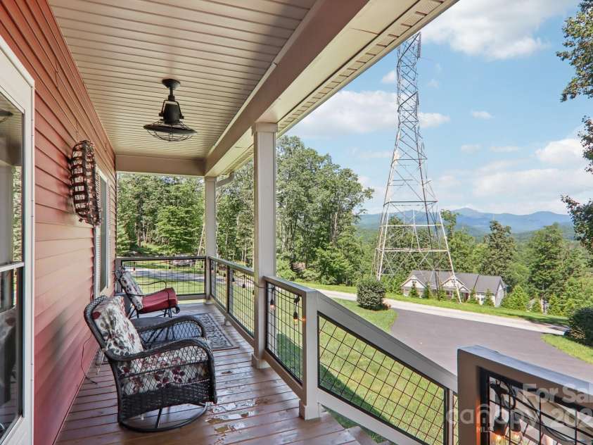 39 Catatoga Lane, Mills River, NC 28759.  MLS# CAR4272805, YatesRealty ID 21080. 