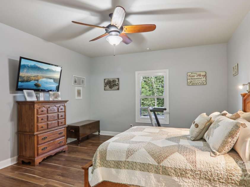 39 Catatoga Lane, Mills River, NC 28759.  MLS# CAR4272805, YatesRealty ID 21080. 