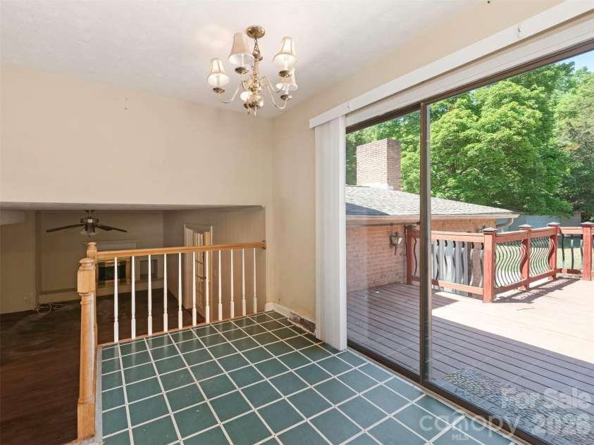 12301 Oakhaven Drive, Charlotte, NC 28273.  MLS# CAR4373592, YatesRealty ID 21081. 