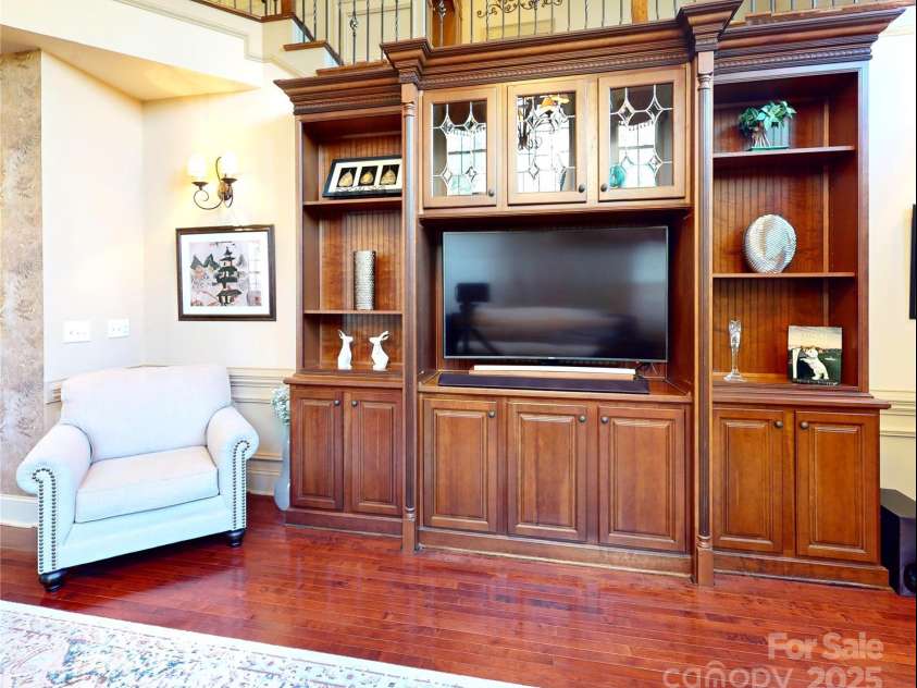 708 RidgeLake Drive, Weddington, NC 28104.  MLS# CAR4240805, YatesRealty ID 21081. Built in - GREAT ROOM