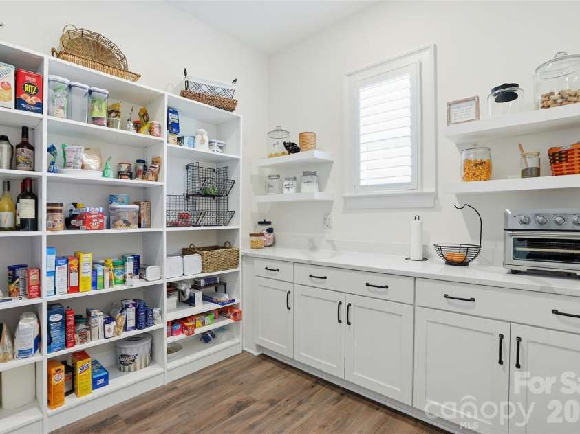 1124 Mesa Way, Marvin, NC 28173.  MLS# CAR4371986, YatesRealty ID 21082. Large pantry and dry scullery