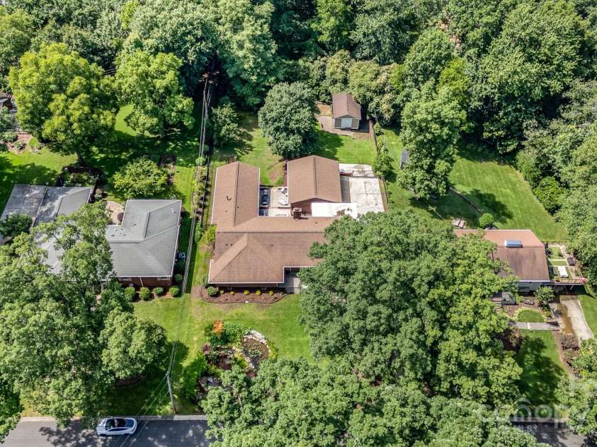 5424 Doncaster Drive, Charlotte, NC 28211.  MLS# CAR4268069, YatesRealty ID 21083. Aerial
