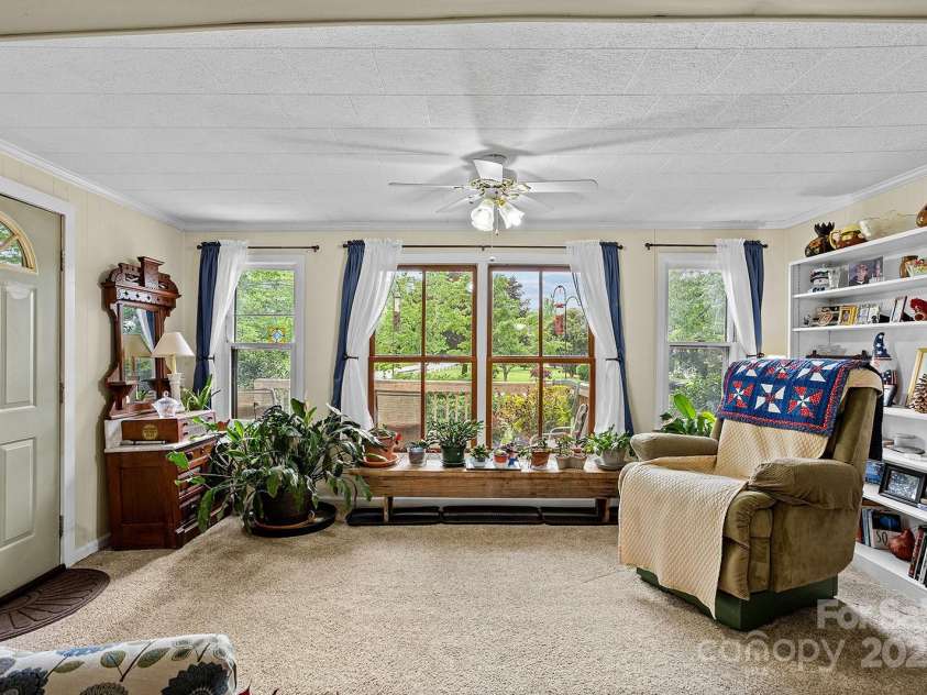 603 Orchard Road, Flat Rock, NC 28731.  MLS# CAR4266247, YatesRealty ID 21084. 