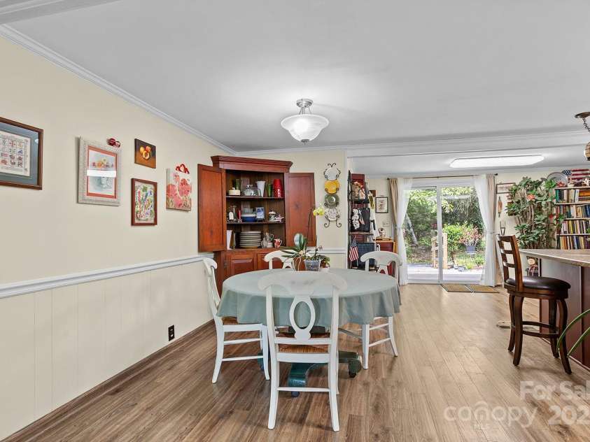 603 Orchard Road, Flat Rock, NC 28731.  MLS# CAR4266247, YatesRealty ID 21084. 