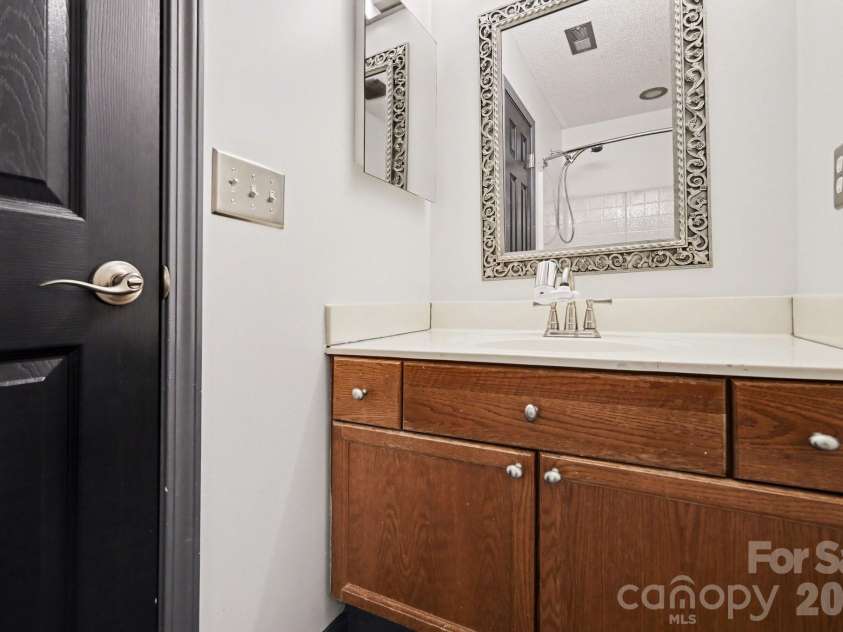 9733 Elizabeth Townes Lane, Charlotte, NC 28277.  MLS# CAR4333819, YatesRealty ID 21086. 