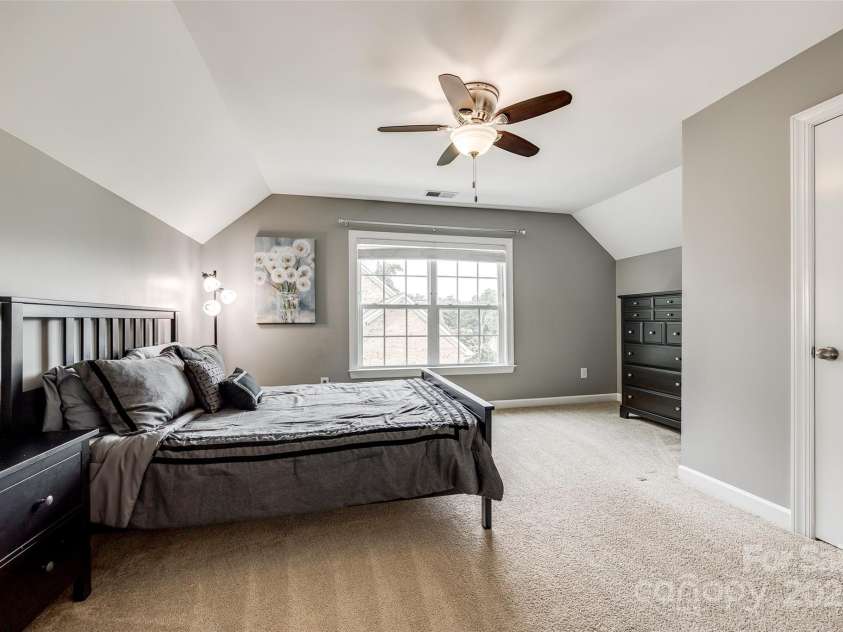 4711 Pearmain Drive, Waxhaw, NC 28173.  MLS# CAR4246425, YatesRealty ID 21087. 3rd floor bedroom #6