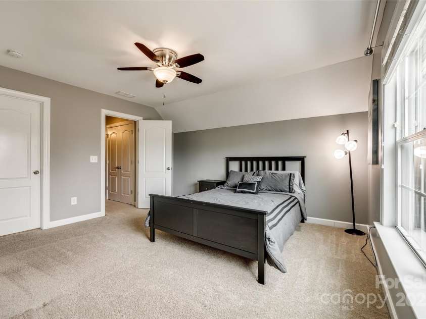 4711 Pearmain Drive, Waxhaw, NC 28173.  MLS# CAR4246425, YatesRealty ID 21087. 3rd floor bedroom #6