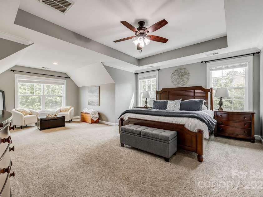 4711 Pearmain Drive, Waxhaw, NC 28173.  MLS# CAR4246425, YatesRealty ID 21087. Primary Bedroom w/ sitting area