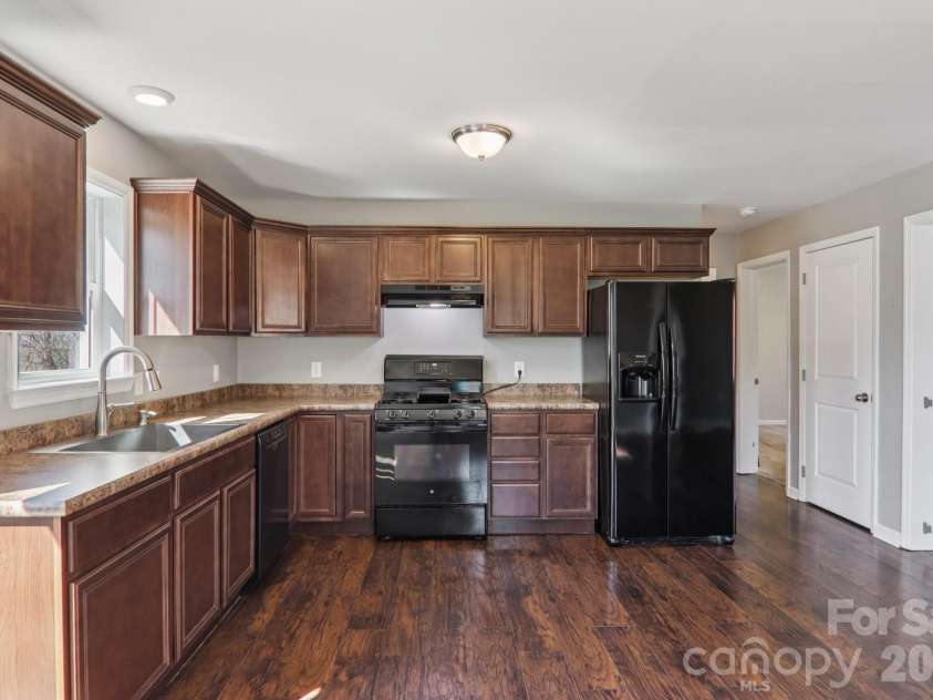 751 Hutch Mountain Road, Fletcher, NC 28732.  MLS# CAR4346461, YatesRealty ID 21087. 