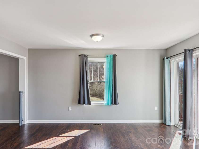 751 Hutch Mountain Road, Fletcher, NC 28732.  MLS# CAR4346461, YatesRealty ID 21087. 