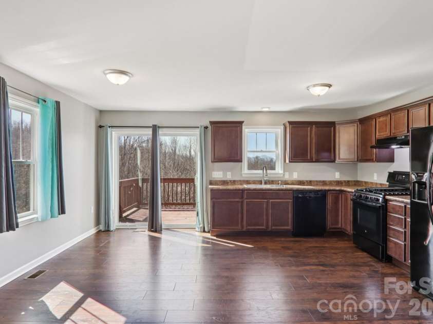 751 Hutch Mountain Road, Fletcher, NC 28732.  MLS# CAR4346461, YatesRealty ID 21087. 