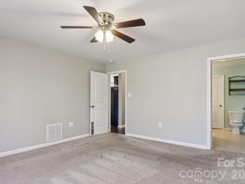 751 Hutch Mountain Road, Fletcher, NC 28732.  MLS# CAR4346461, YatesRealty ID 21087. 