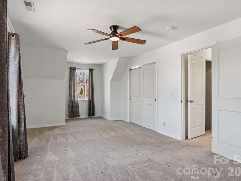 751 Hutch Mountain Road, Fletcher, NC 28732.  MLS# CAR4346461, YatesRealty ID 21087. 
