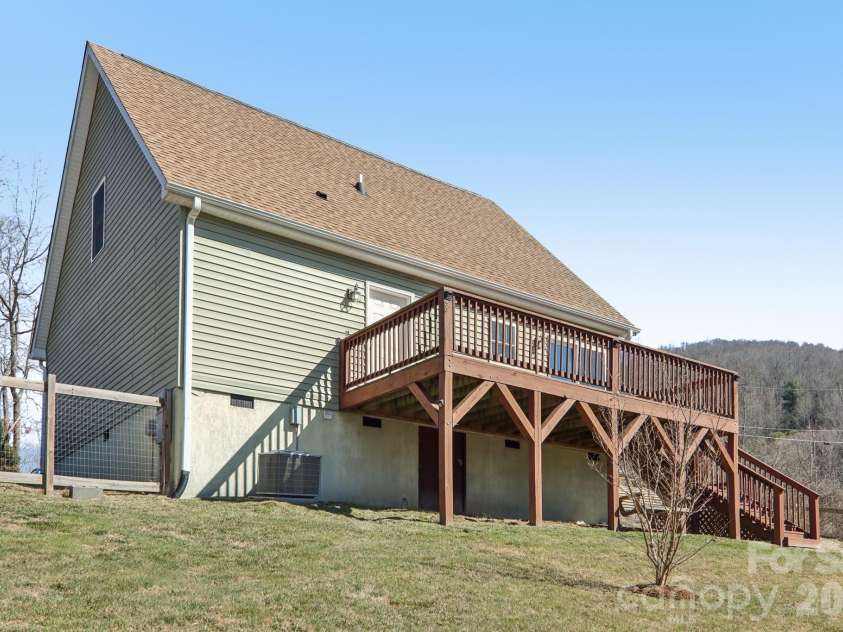751 Hutch Mountain Road, Fletcher, NC 28732.  MLS# CAR4346461, YatesRealty ID 21087. 