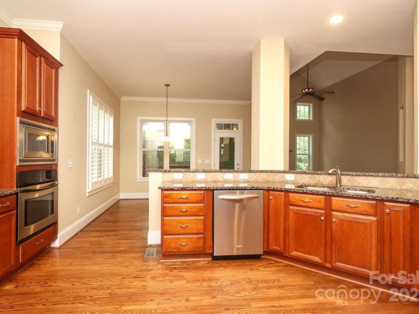 458 Leaf Arbor Court, Clover, SC 29710.  MLS# CAR4271720, YatesRealty ID 21088. Kitchen