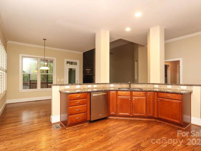 458 Leaf Arbor Court, Clover, SC 29710.  MLS# CAR4271720, YatesRealty ID 21088. Kitchen