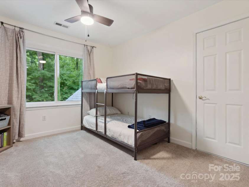 6934 Loretta Place, Charlotte, NC 28215.  MLS# CAR4270665, YatesRealty ID 21089. 