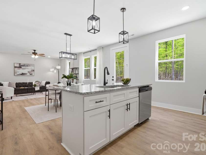 315 Mainsail Road, Salisbury, NC 28146.  MLS# CAR4343117, YatesRealty ID 21092. Kitchen