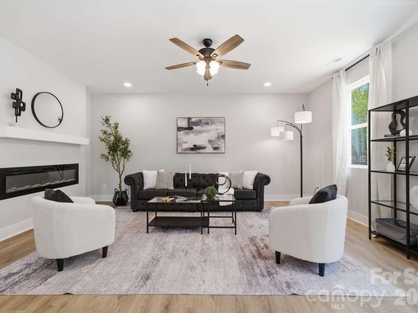 315 Mainsail Road, Salisbury, NC 28146.  MLS# CAR4343117, YatesRealty ID 21092. Living Room