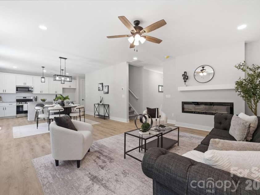 315 Mainsail Road, Salisbury, NC 28146.  MLS# CAR4343117, YatesRealty ID 21092. Living Room