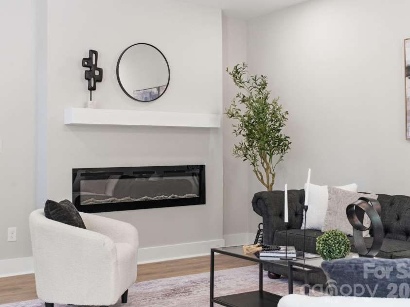 315 Mainsail Road, Salisbury, NC 28146.  MLS# CAR4343117, YatesRealty ID 21092. Living Room