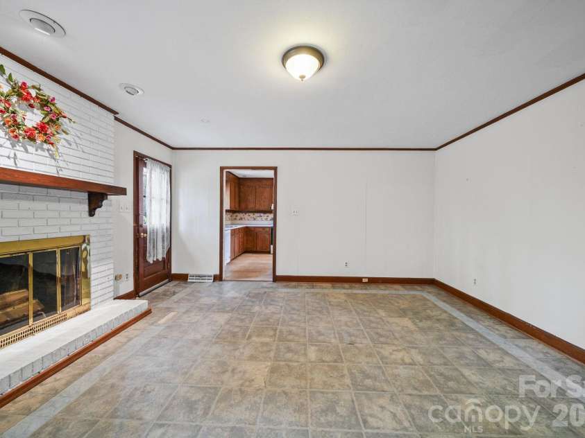1628 Dixon Road, Gastonia, NC 28054.  MLS# CAR4356293, YatesRealty ID 21093. 
