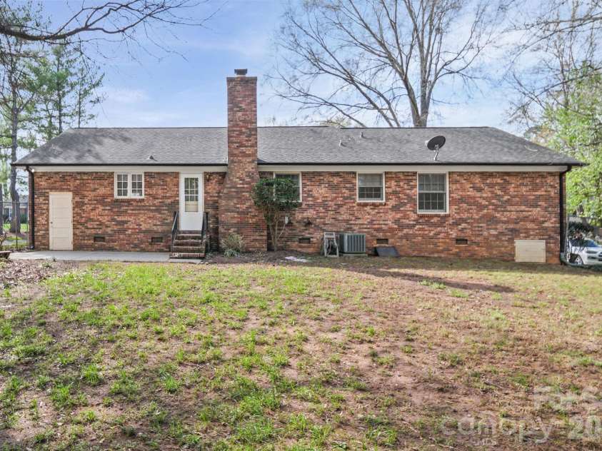 1628 Dixon Road, Gastonia, NC 28054.  MLS# CAR4356293, YatesRealty ID 21093. 