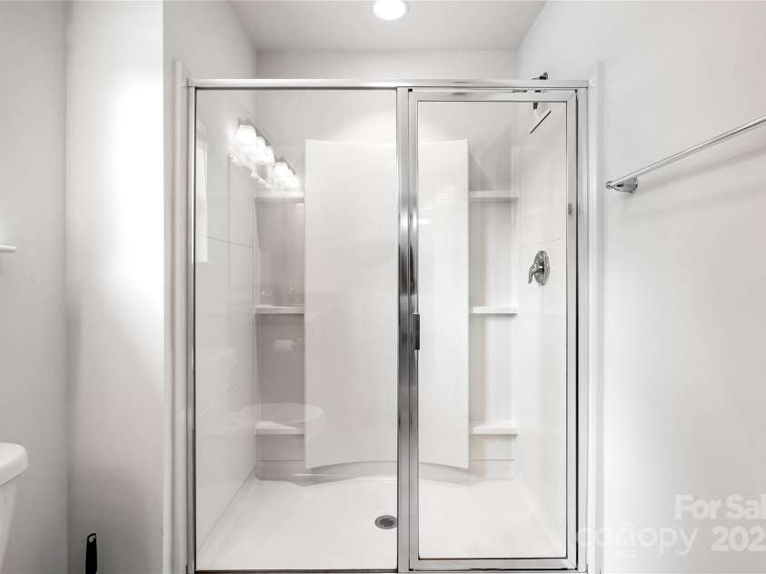 5069 Thomasville Drive, Belmont, NC 28012.  MLS# CAR4270837, YatesRealty ID 21093. 