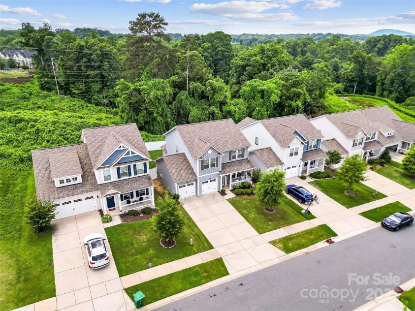 5069 Thomasville Drive, Belmont, NC 28012.  MLS# CAR4270837, YatesRealty ID 21093. 